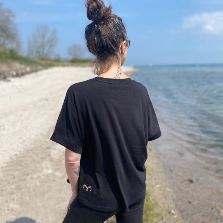 T-Shirt GLÜCKLICH (black/leo) loving soul