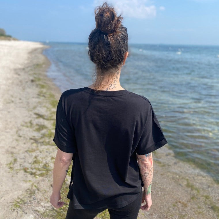 T-Shirt GLÜCKLICH (black/leo) loving soul
