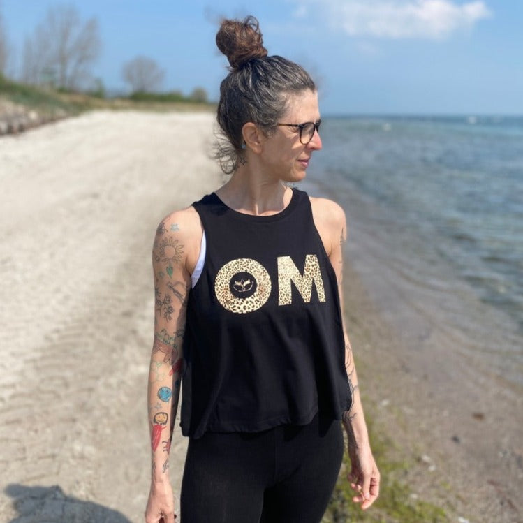 Tank Top OM (black/leo) loving soul