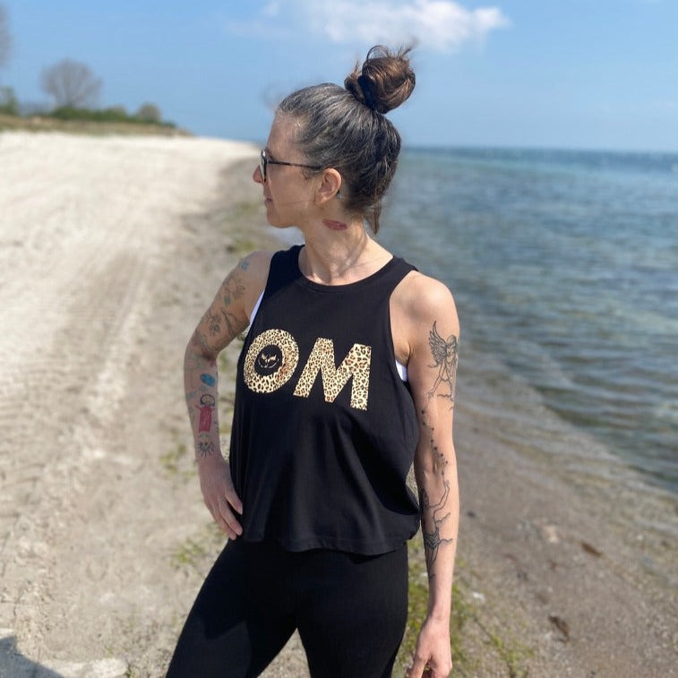 Tank Top OM (black/leo) loving soul