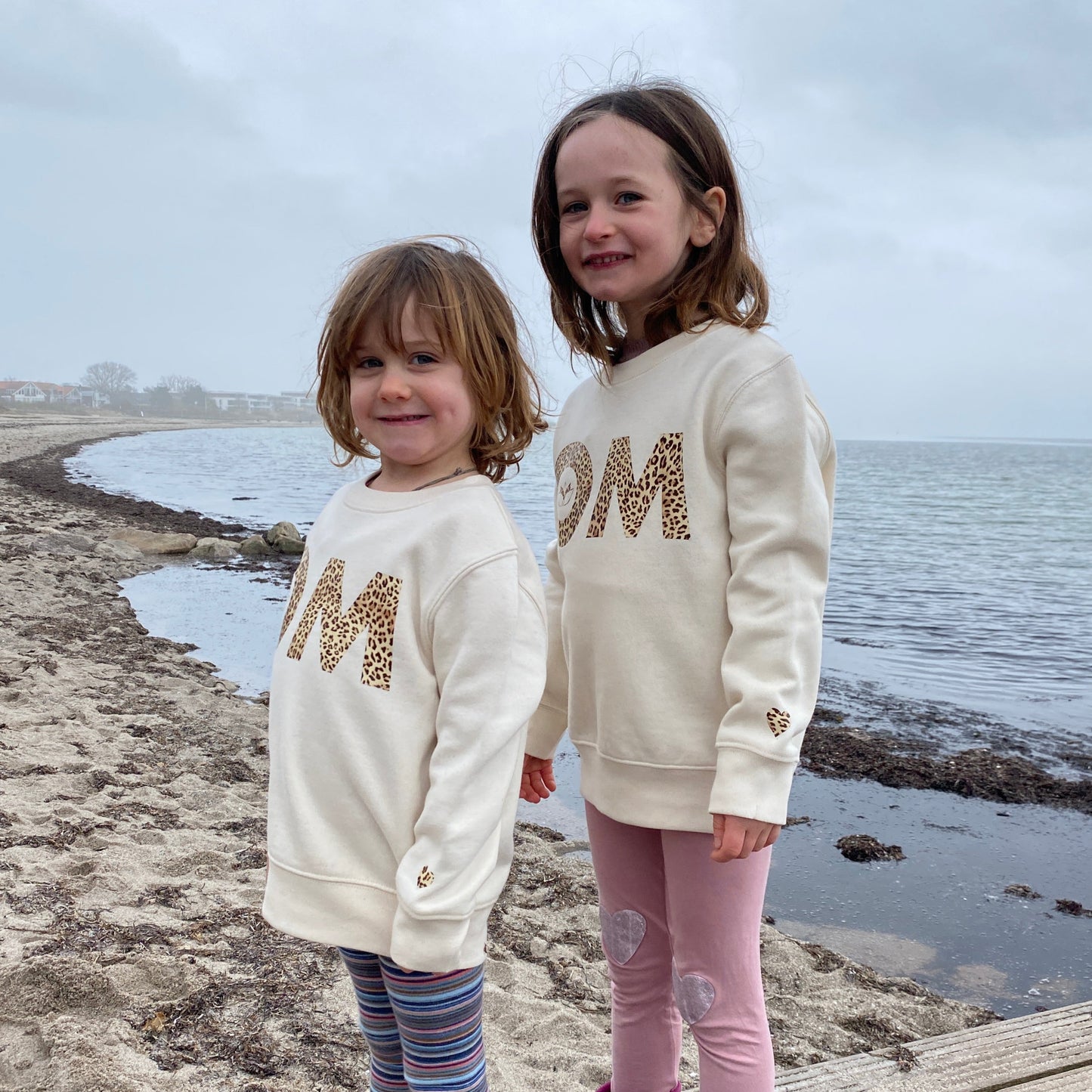 Kinder Sweatshirt OM (natural raw/leo) loving soul