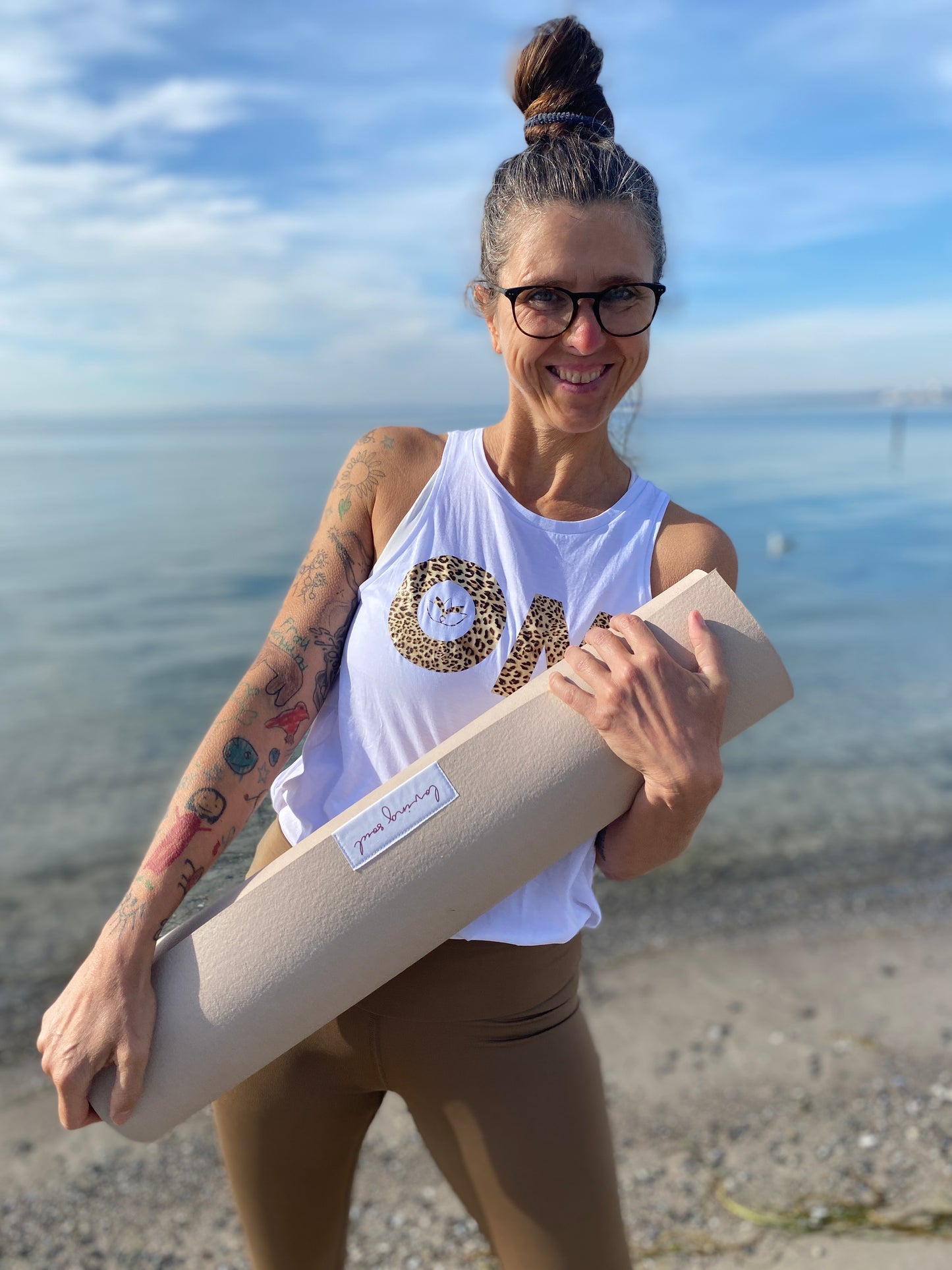 Yogamatte LOTUS (ostseesand/weiß) loving soul