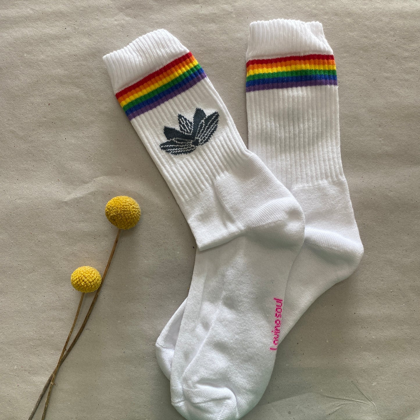 Socken LOTUS (weiß/grau/regenbogen) loving soul