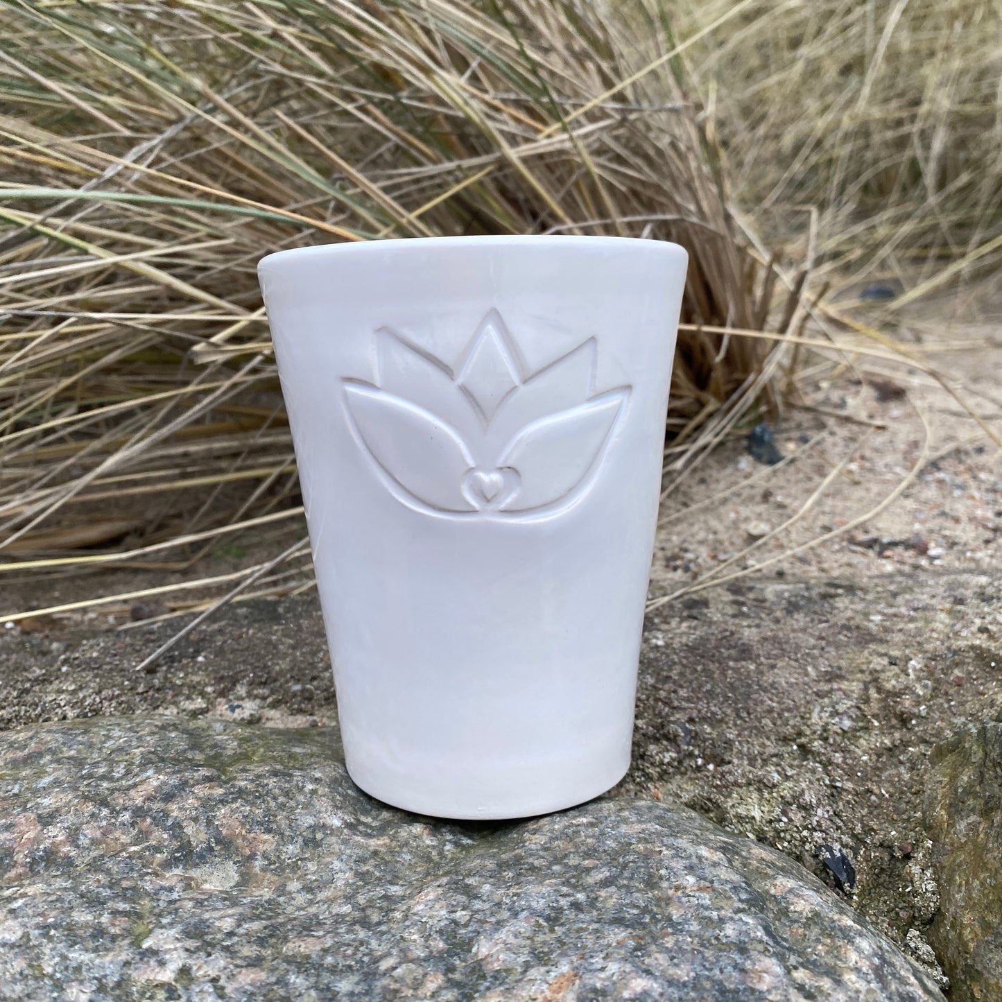 Keramik Becher LOTUS (weiß) lovingsoul