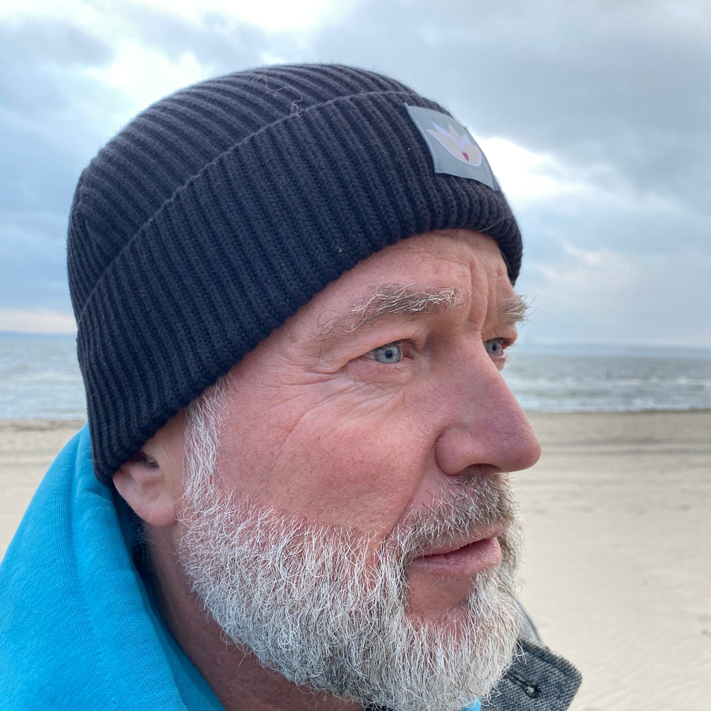 loving soul Fisherman Beanie (black)