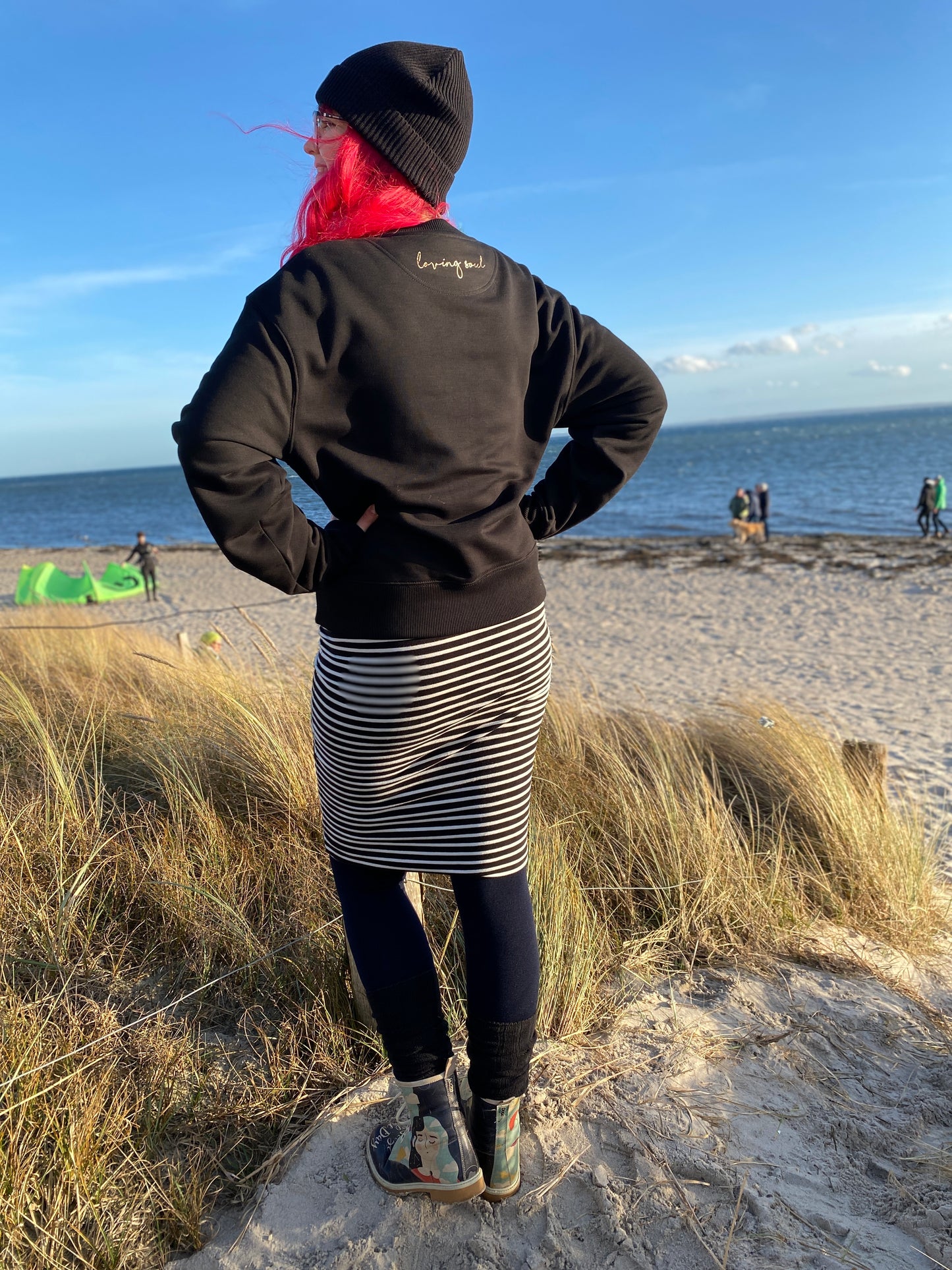 Sweatshirt HERZ (black/leo) loving soul