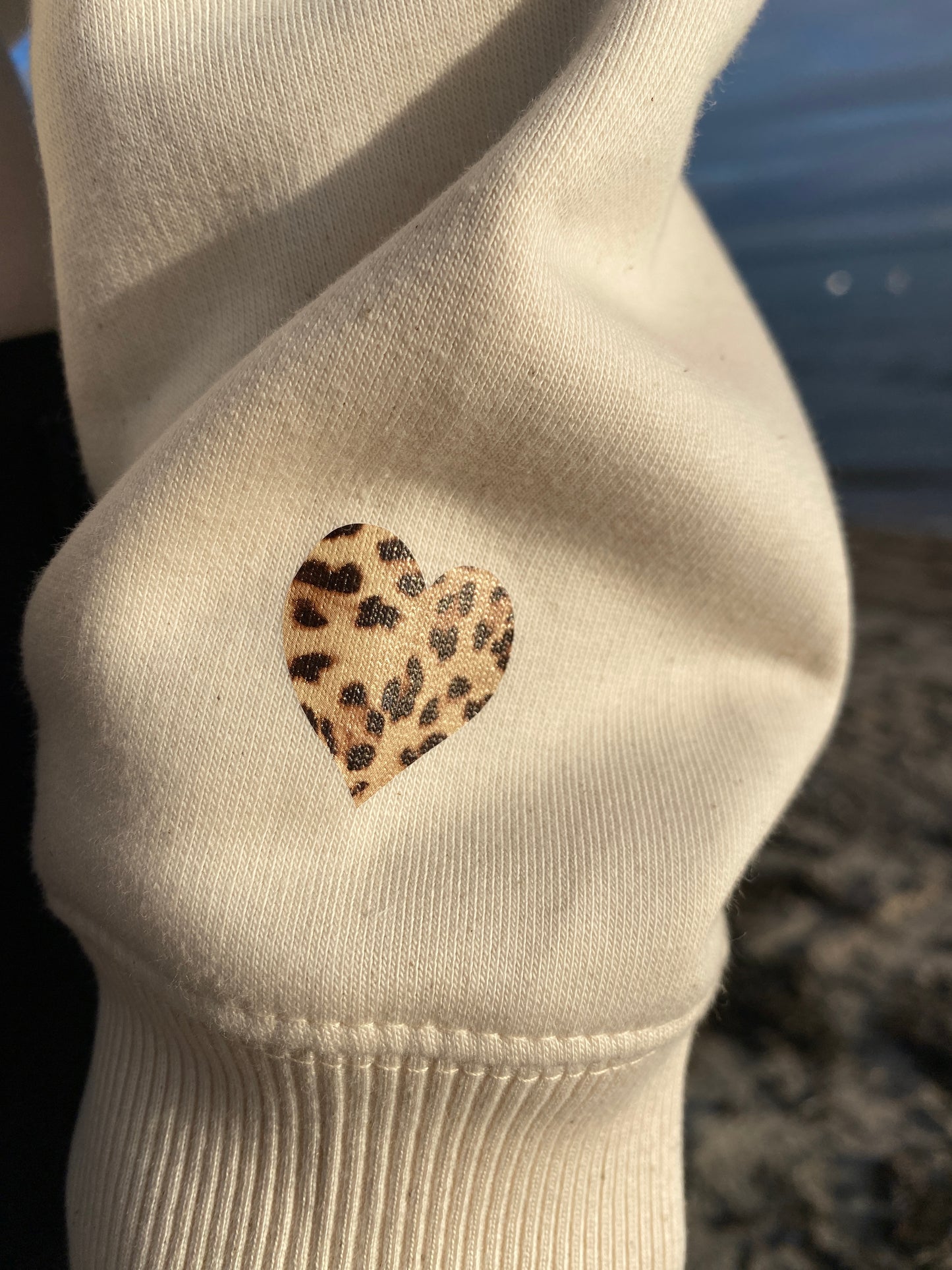 Sweatshirt OM (natural raw/leo) loving soul