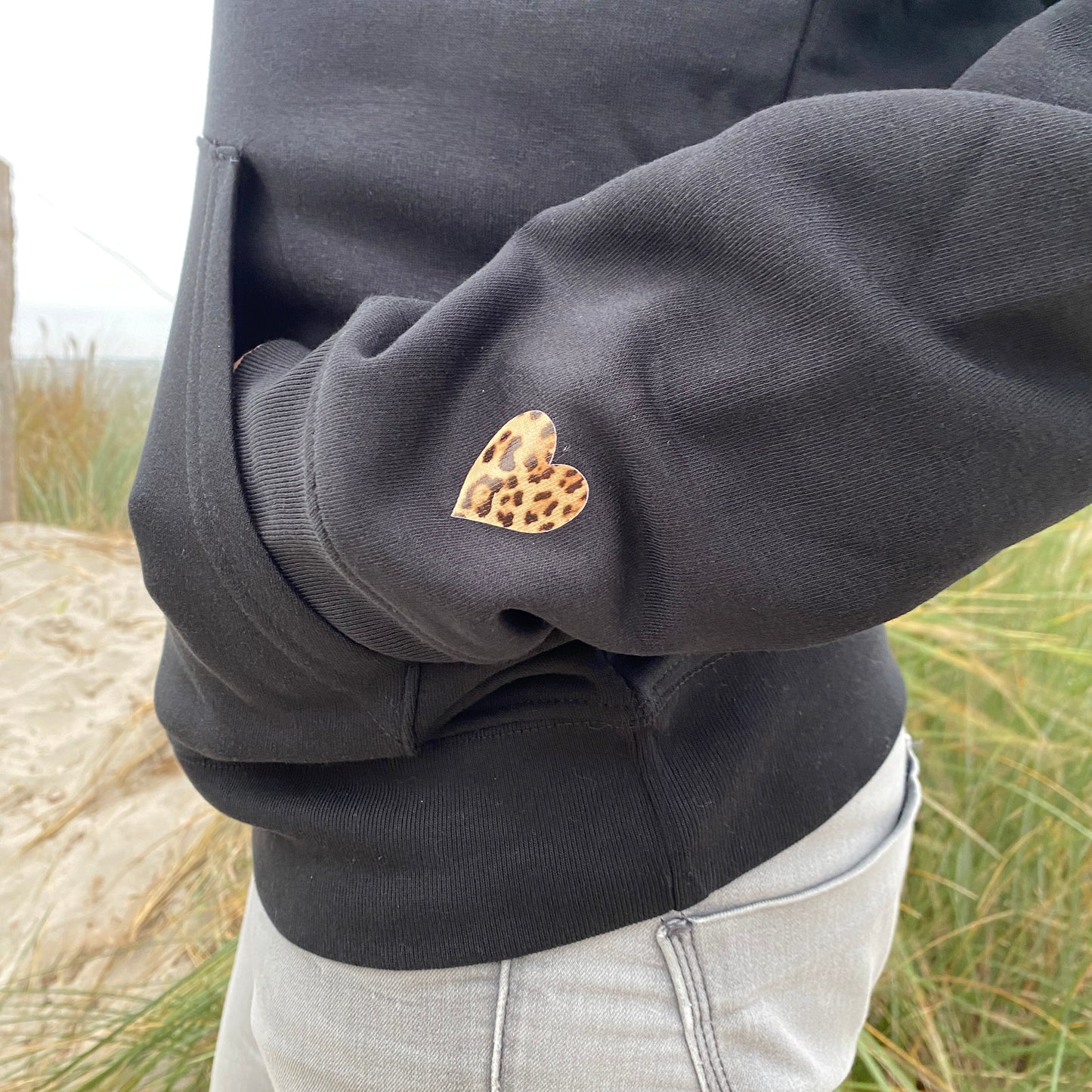 Kapuzenpullover Hoodie LOTUS (black/leo) loving soul