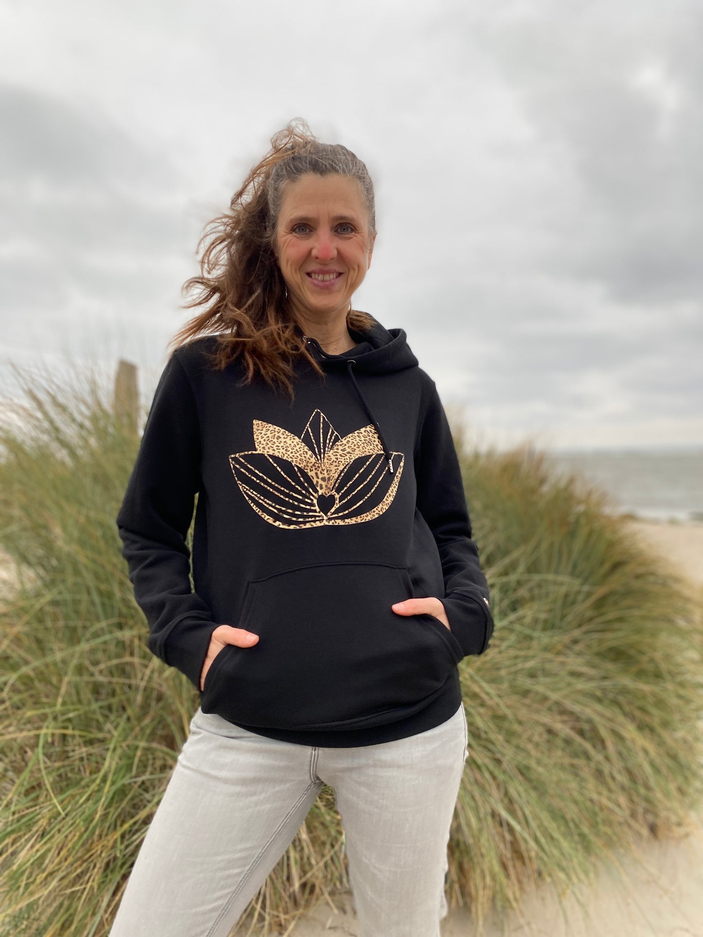 Kapuzenpullover Hoodie LOTUS (black/leo) loving soul