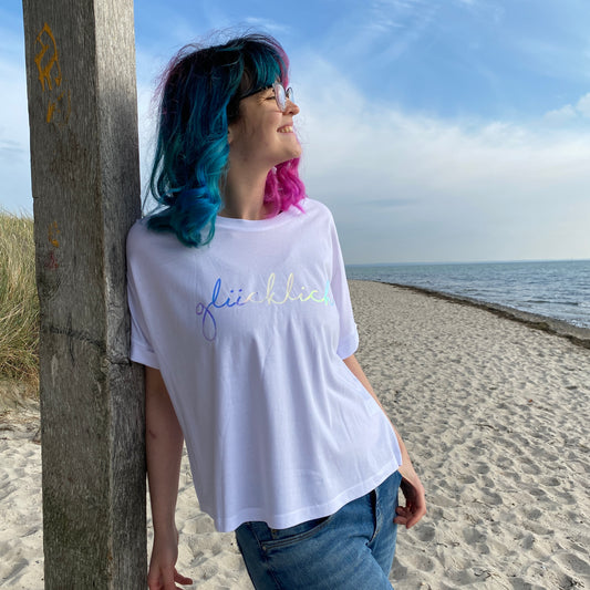 T-Shirt GLÜCKLICH (white/rainbow) loving soul