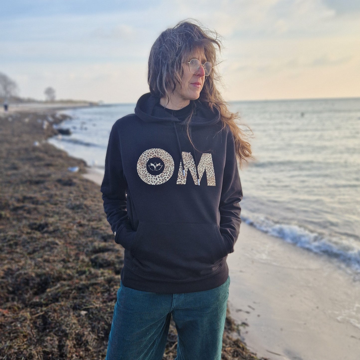 Kapuzenpullover Hoodie OM (black/leo) lovingsoul