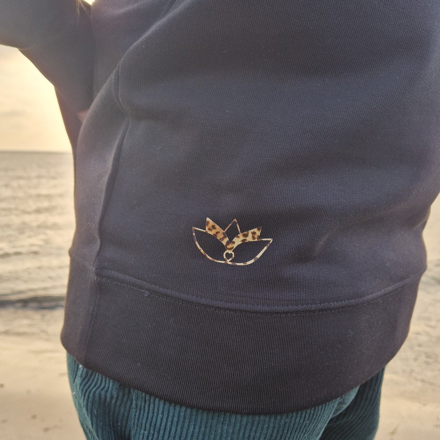 Kapuzenpullover Hoodie OM (black/leo) lovingsoul