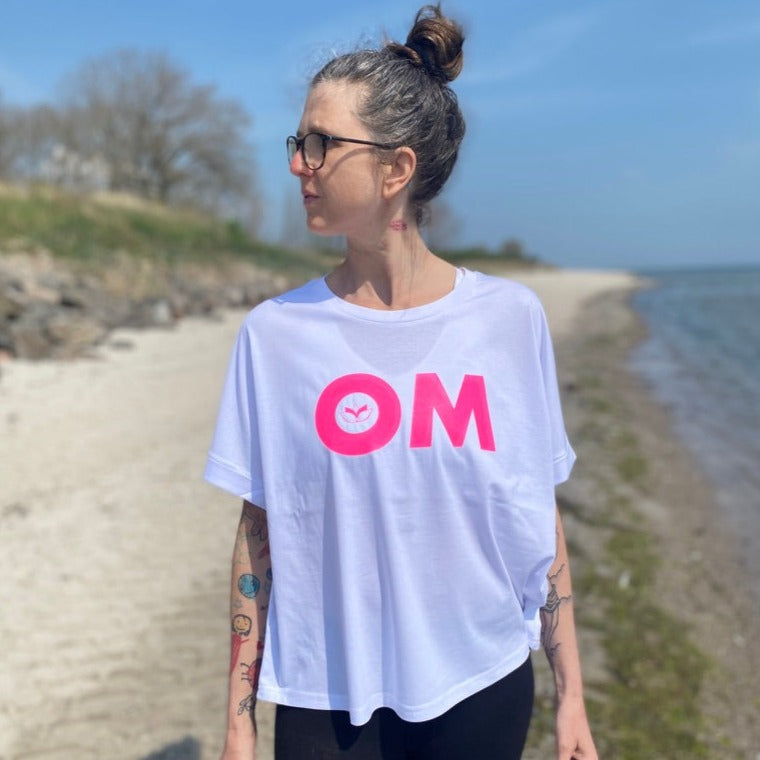 T-Shirt OM (white/pink) loving soul